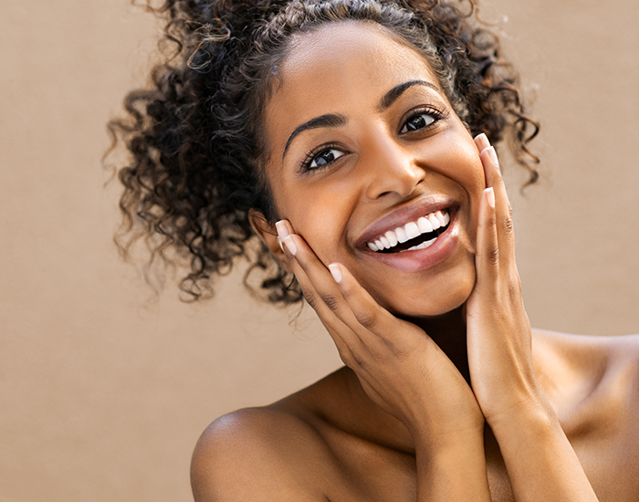 Gleich 12 Signalgeber für regenerierende Stoffwechselprozesse, sogenannte Power-Peptide, sind in der Maskenmixtur gebunden.